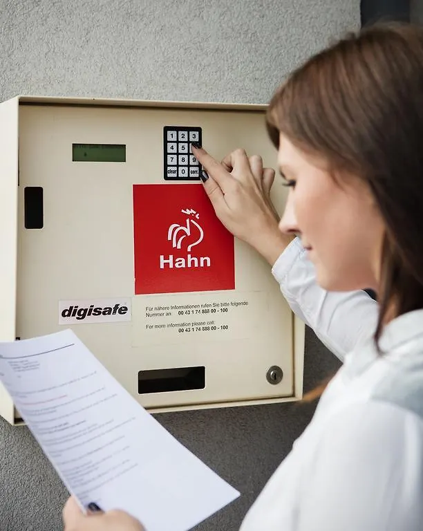 Hahn Hotel Vienna 3*,